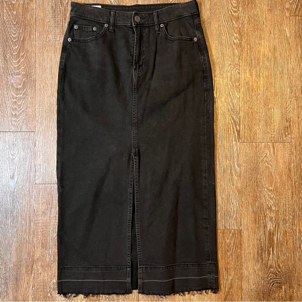 Gap Black Denim Maxi Skirt - Size 27/4 - Front Slit & Raw Hem